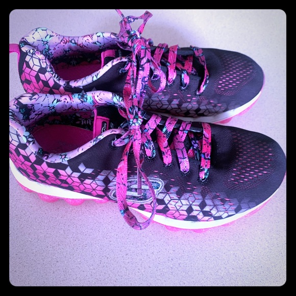 skechers hot pink sneakers